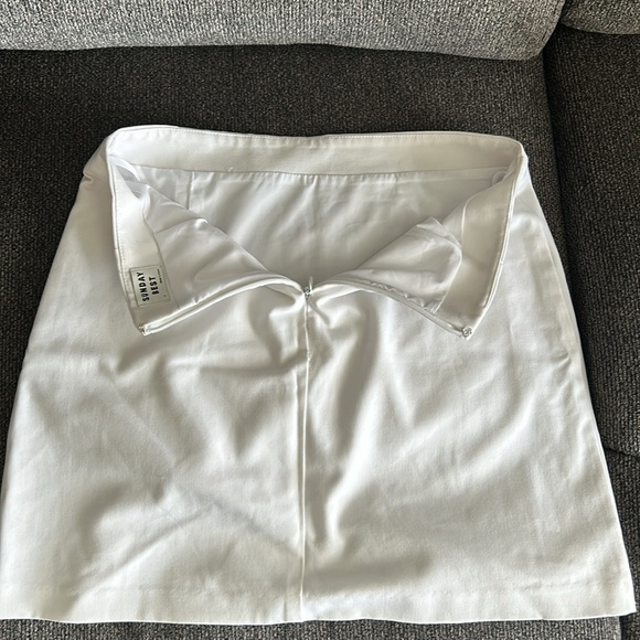 Sunday Best White Skirt - Picture 3 of 4